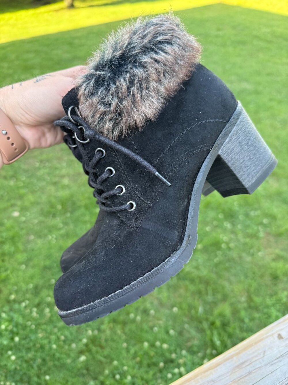 SOPHIE Faux Fur Lace Up Ankle Boots Block Heel Moto Cozy Grunge Sz 6 3689